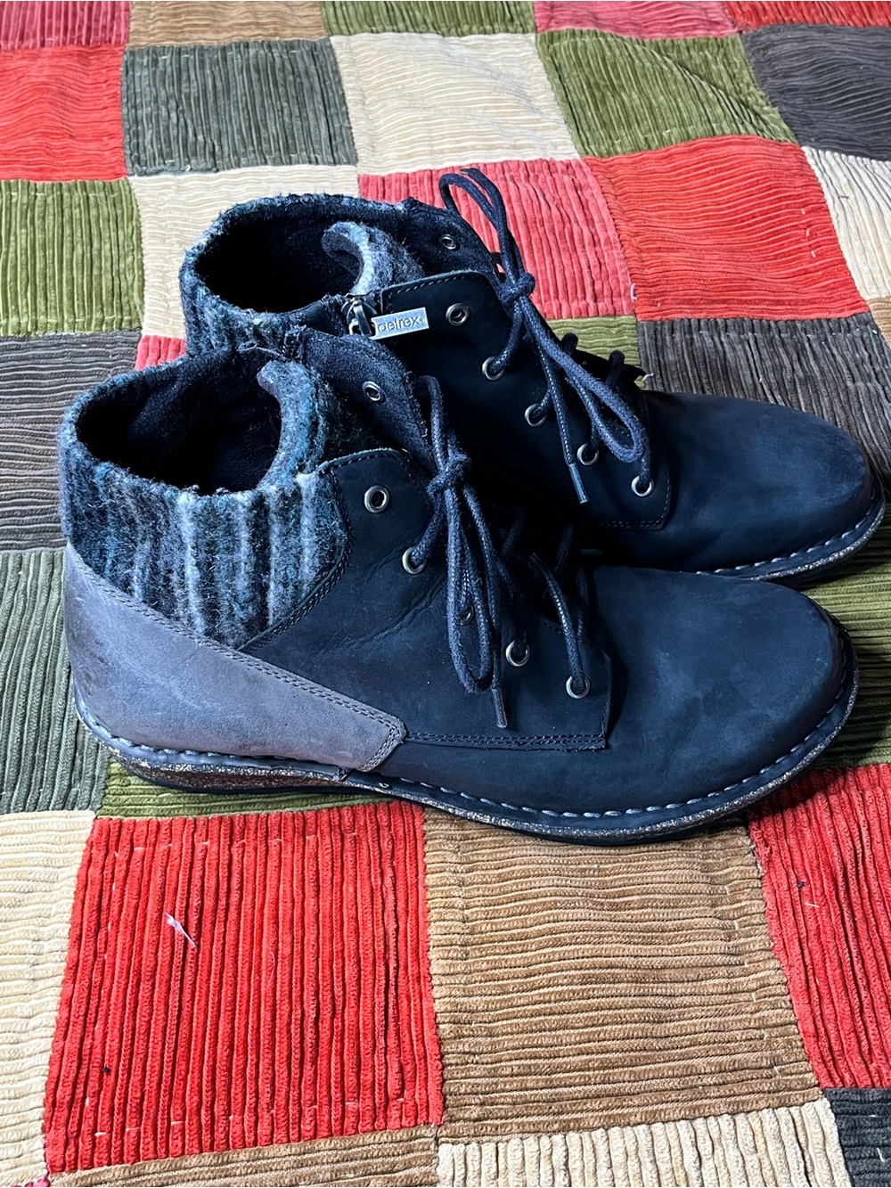 Aetrex women's sweater-knit collar wedge ankle boots-Size 10